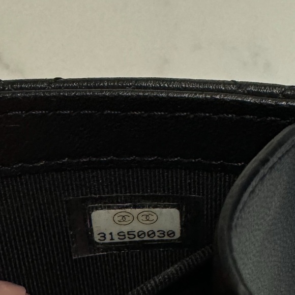 Chanel! Never used, crossbody 2021 quilted lambskin purse - Picture 10 of 11